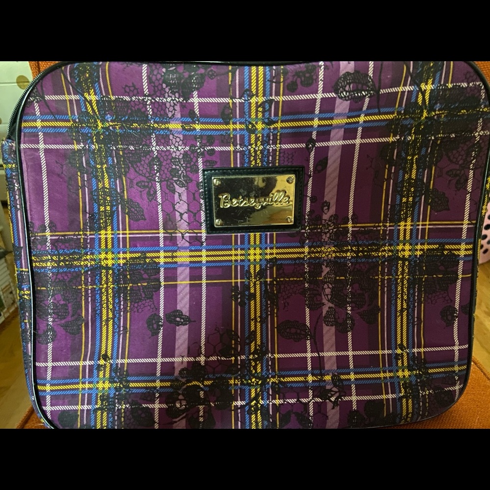 Betsey Johnson laptop case/sleeve
